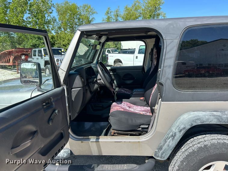 image for item EK8059 2000 Jeep Wrangler SUV