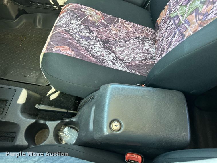 image for item EK8059 2000 Jeep Wrangler SUV