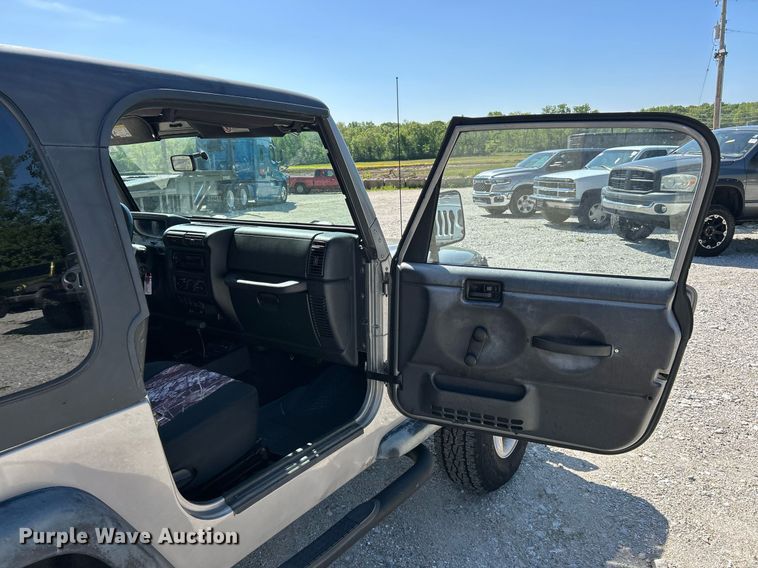 image for item EK8059 2000 Jeep Wrangler SUV