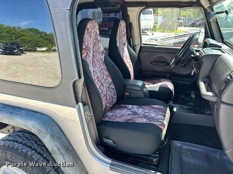 image for item EK8059 2000 Jeep Wrangler SUV