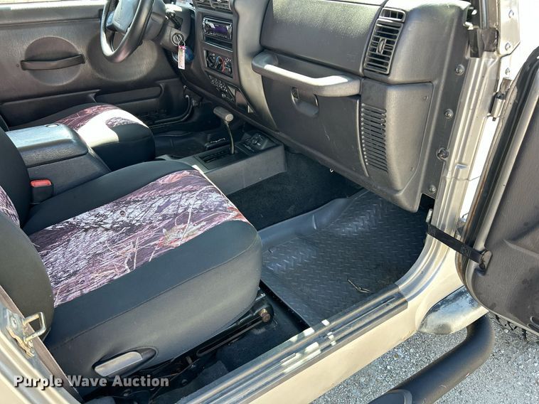 image for item EK8059 2000 Jeep Wrangler SUV