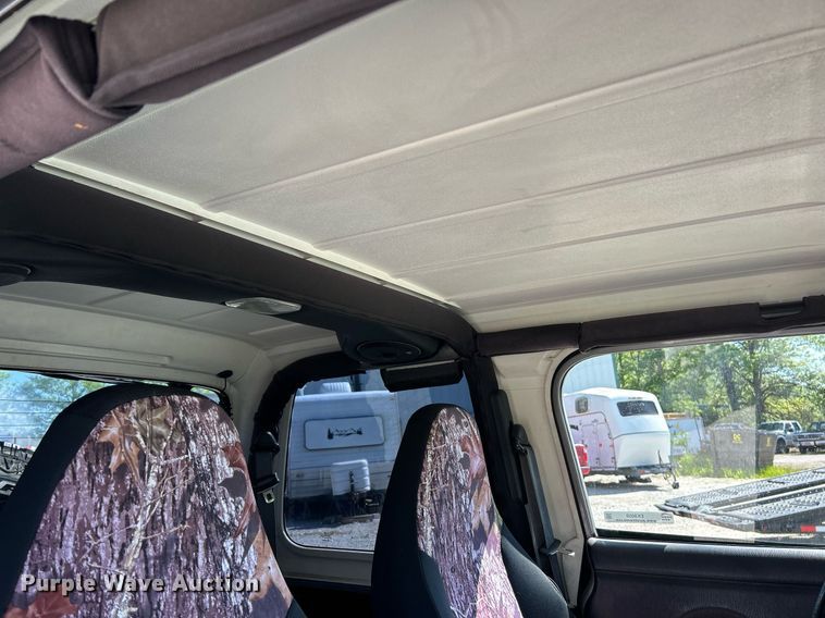 image for item EK8059 2000 Jeep Wrangler SUV