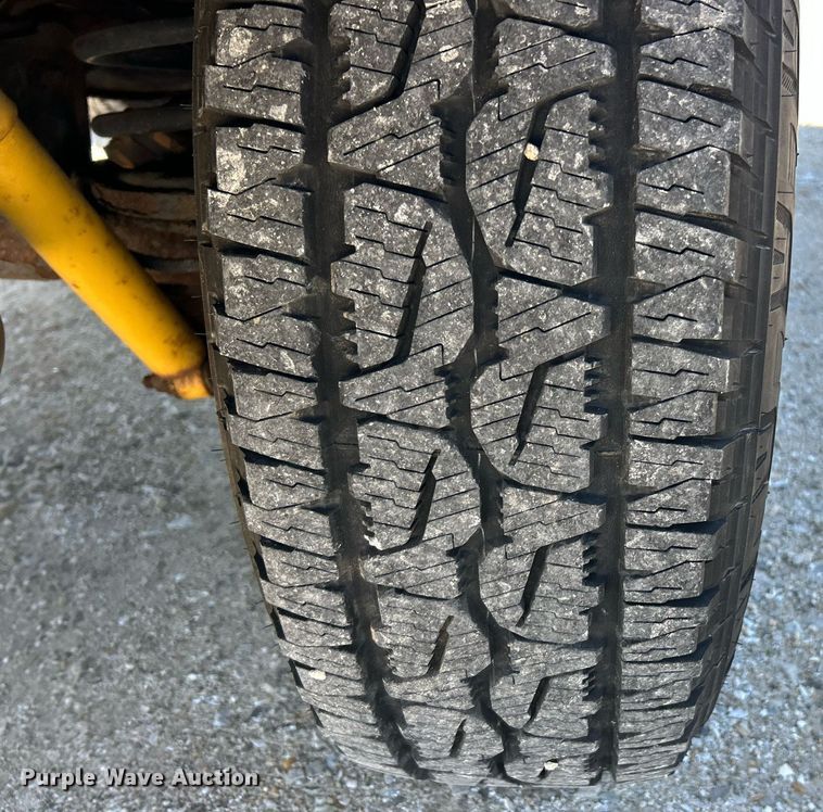 image for item EK8059 2000 Jeep Wrangler SUV