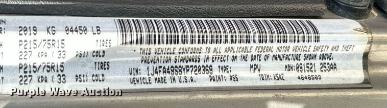 image for item EK8059 2000 Jeep Wrangler SUV