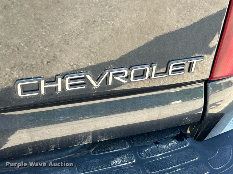 image for item EK8061 2003 Chevrolet Suburban SUV