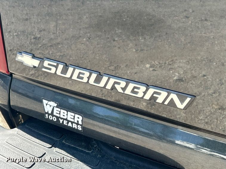 image for item EK8061 2003 Chevrolet Suburban SUV