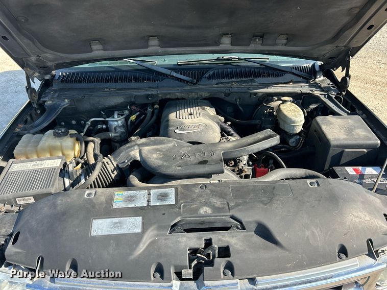 image for item EK8061 2003 Chevrolet Suburban SUV