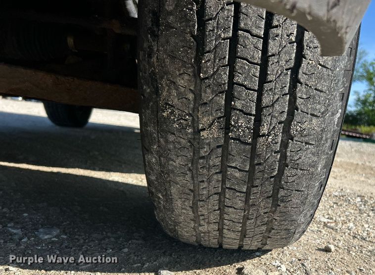 image for item EK8061 2003 Chevrolet Suburban SUV