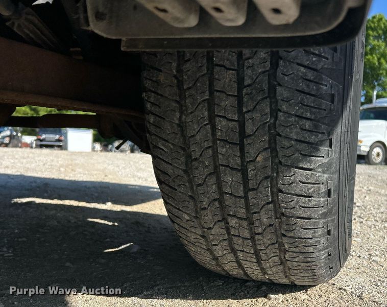 image for item EK8061 2003 Chevrolet Suburban SUV