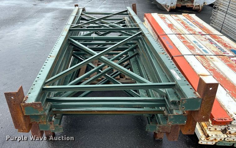 image for item EK8075 Pallet racking