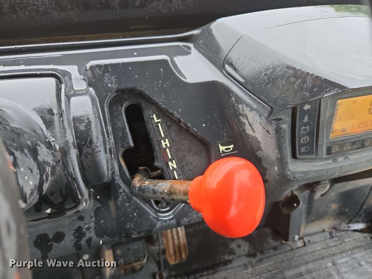 image for item EL2059 2017 Kubota RTV-X1140 utility vehicle