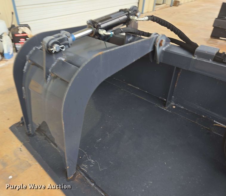 image for item EL2062 2023 Wolverine GB-11-72W skid steer grapple bucket
