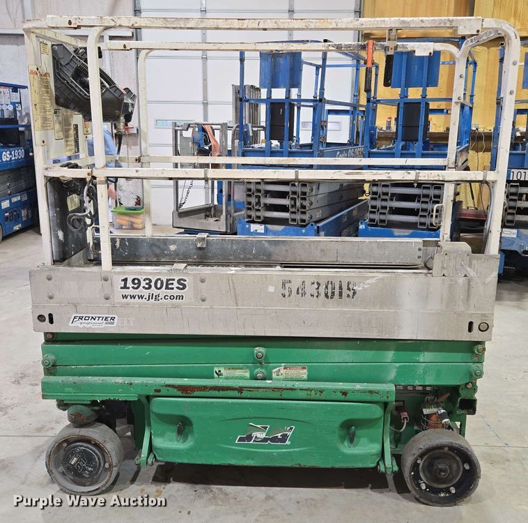 image for item EL2063 2013 JLG 1930ES scissor lift