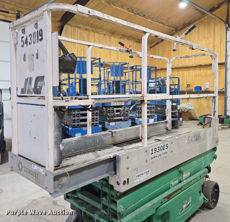 image for item EL2063 2013 JLG 1930ES scissor lift