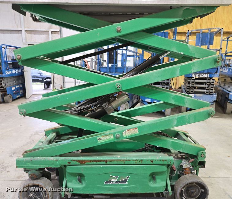 image for item EL2063 2013 JLG 1930ES scissor lift