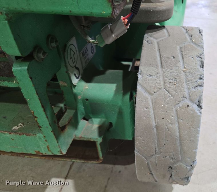 image for item EL2063 2013 JLG 1930ES scissor lift