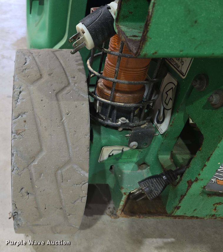 image for item EL2063 2013 JLG 1930ES scissor lift