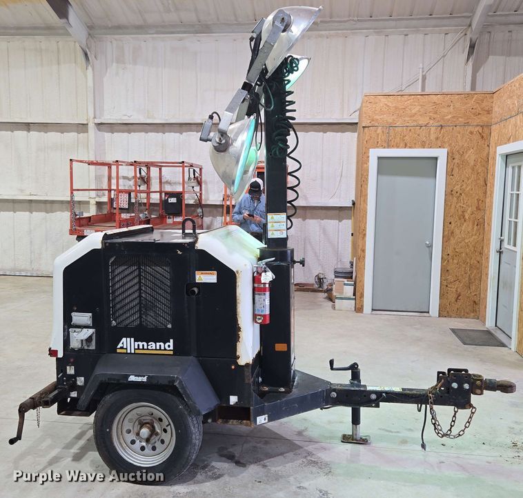 image for item EL2064 2019 Allmand Night-Lite B-Series light plant