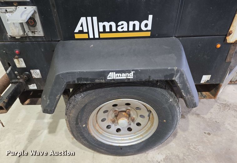 image for item EL2064 2019 Allmand Night-Lite B-Series light plant