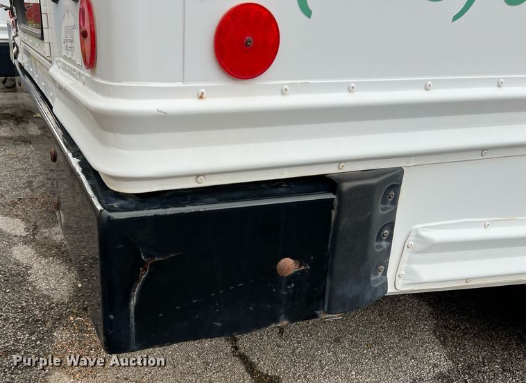 image for item EL2072 2007 Chevrolet Express 3500 shuttle bus