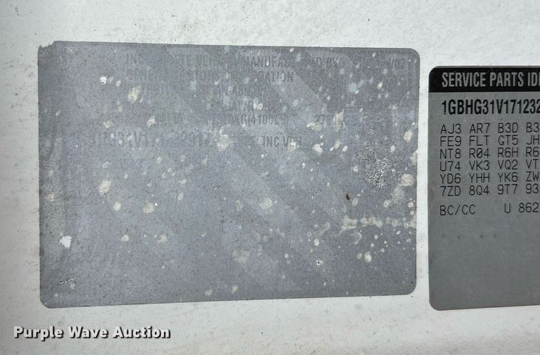 image for item EL2072 2007 Chevrolet Express 3500 shuttle bus