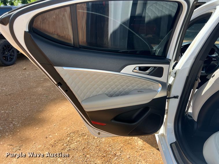 image for item EL2073 2022 Genesis G70 