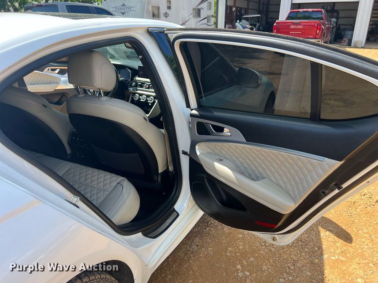 image for item EL2073 2022 Genesis G70 