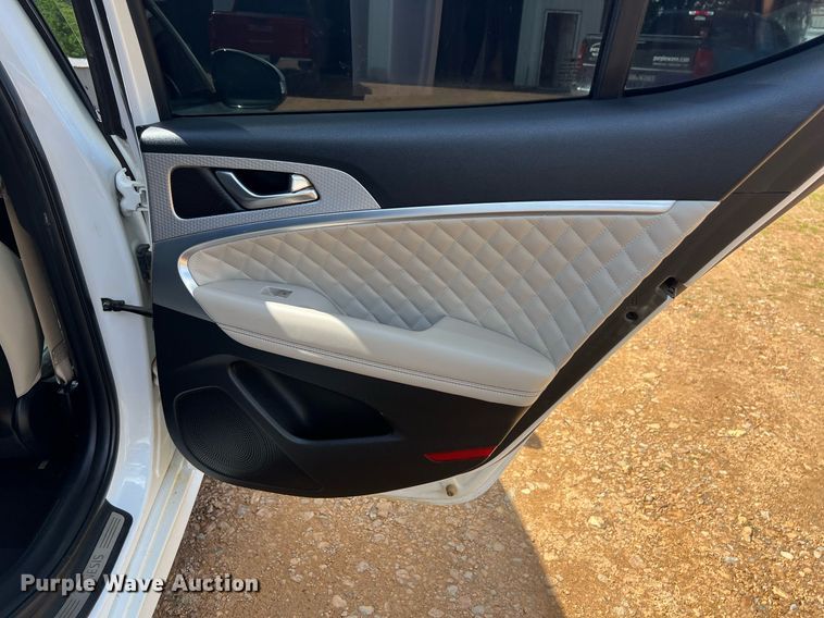 image for item EL2073 2022 Genesis G70 