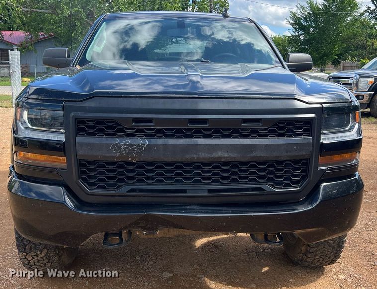 image for item EL2074 2018 Chevrolet Silverado 1500 Crew Cab pickup truck