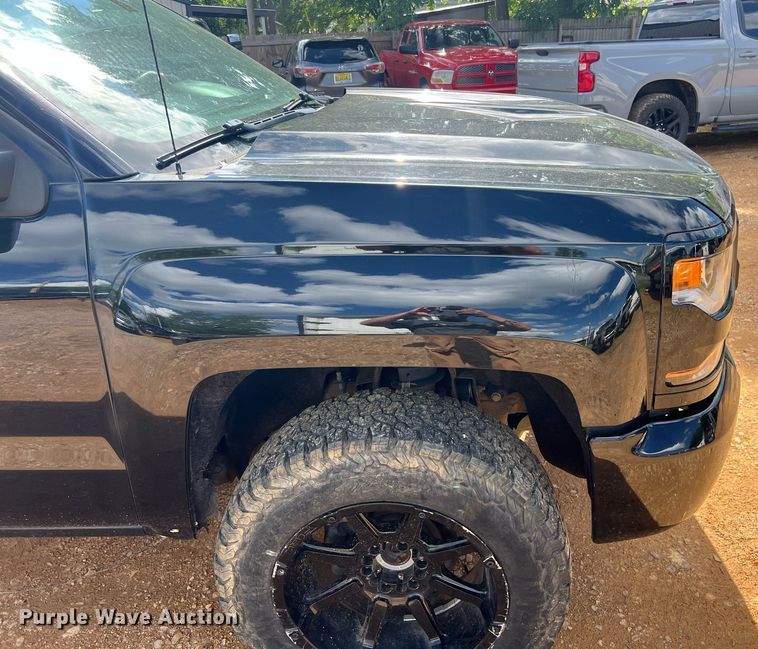 image for item EL2074 2018 Chevrolet Silverado 1500 Crew Cab pickup truck