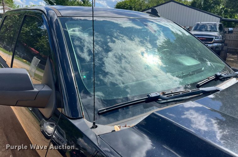 image for item EL2074 2018 Chevrolet Silverado 1500 Crew Cab pickup truck