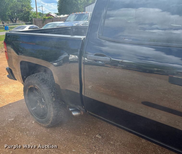 image for item EL2074 2018 Chevrolet Silverado 1500 Crew Cab pickup truck