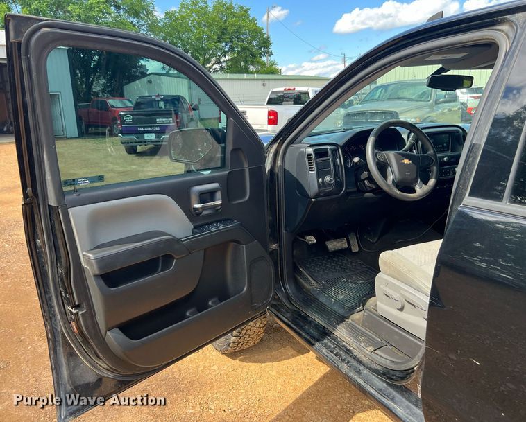 image for item EL2074 2018 Chevrolet Silverado 1500 Crew Cab pickup truck