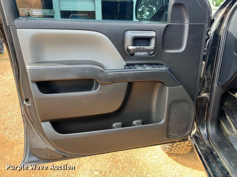 image for item EL2074 2018 Chevrolet Silverado 1500 Crew Cab pickup truck