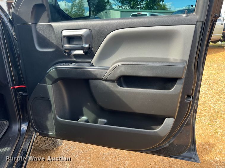 image for item EL2074 2018 Chevrolet Silverado 1500 Crew Cab pickup truck