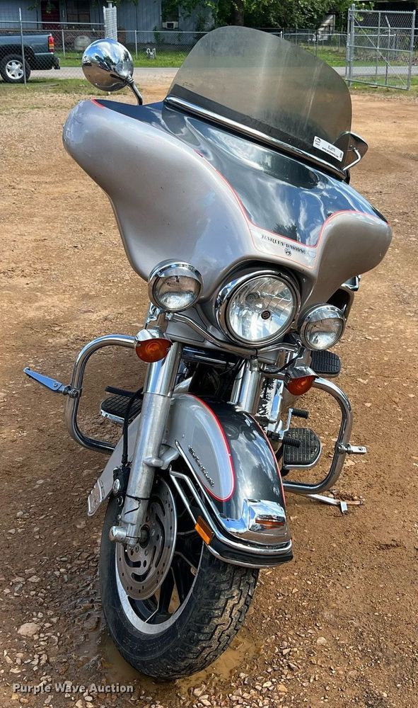 image for item EL2075 1993 Harley Davidson FLHTCU motorcycle