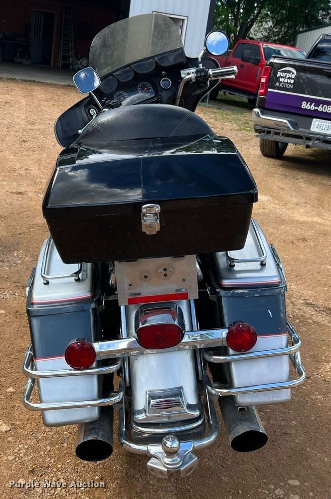 image for item EL2075 1993 Harley Davidson FLHTCU motorcycle