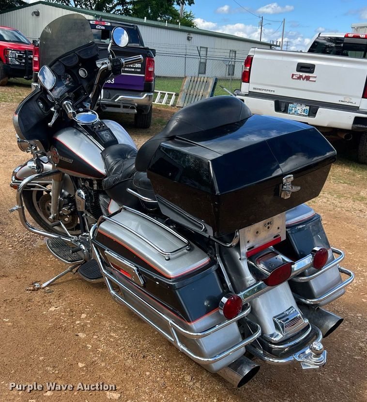 image for item EL2075 1993 Harley Davidson FLHTCU motorcycle