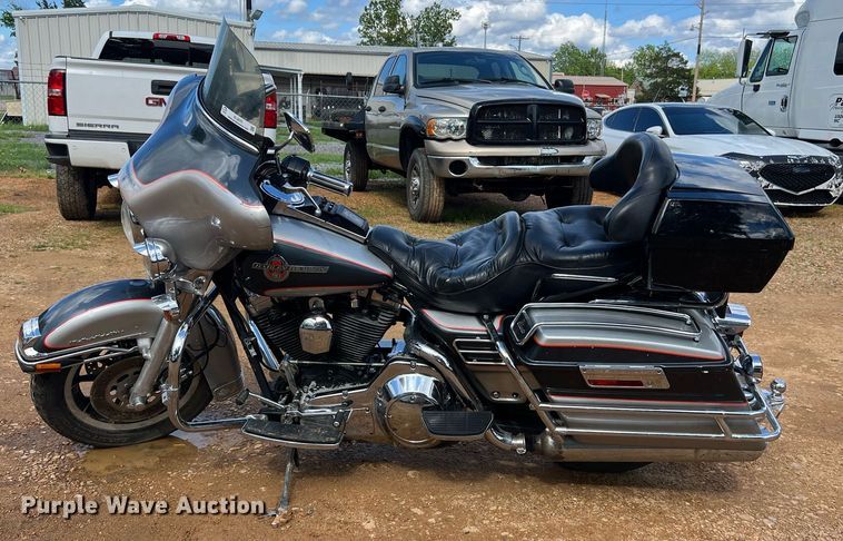 image for item EL2075 1993 Harley Davidson FLHTCU motorcycle