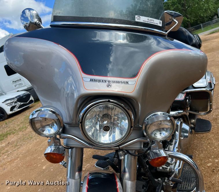 image for item EL2075 1993 Harley Davidson FLHTCU motorcycle