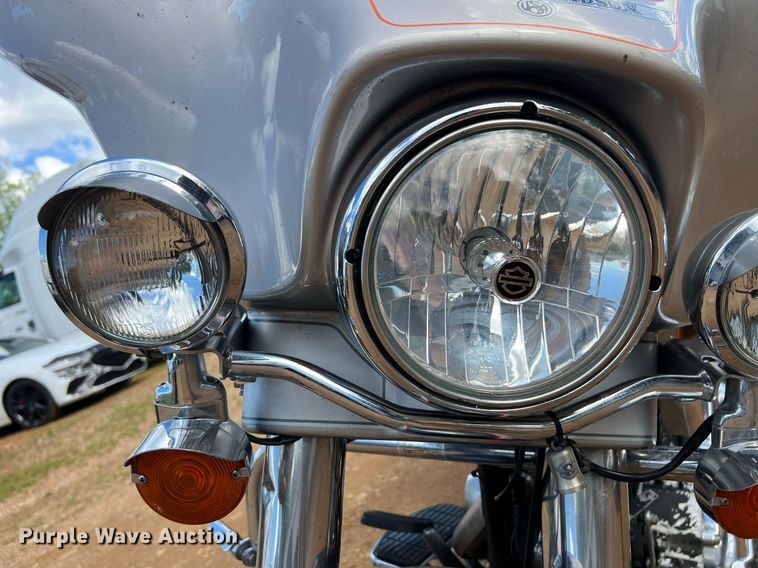 image for item EL2075 1993 Harley Davidson FLHTCU motorcycle