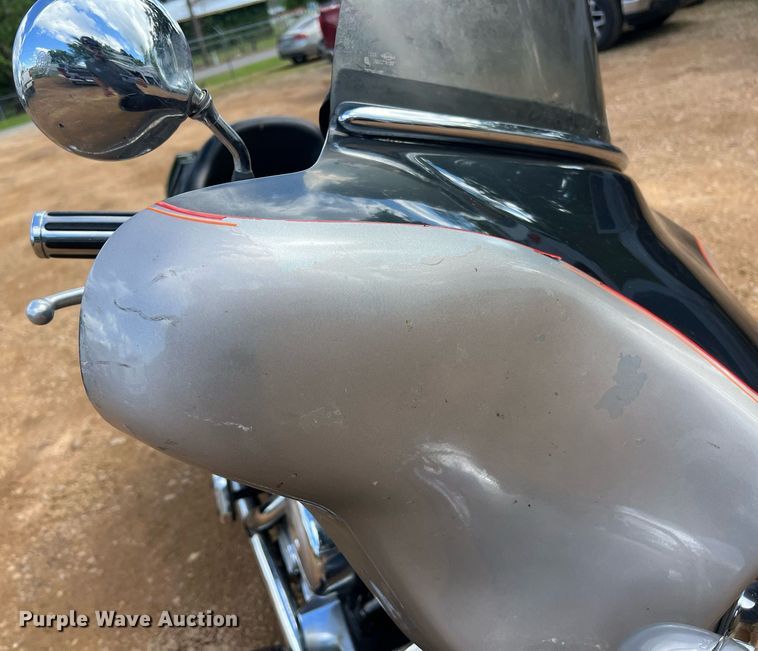 image for item EL2075 1993 Harley Davidson FLHTCU motorcycle