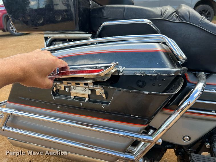 image for item EL2075 1993 Harley Davidson FLHTCU motorcycle