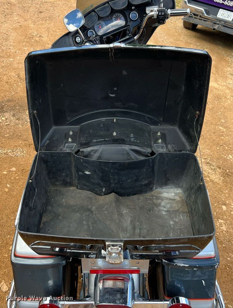 image for item EL2075 1993 Harley Davidson FLHTCU motorcycle