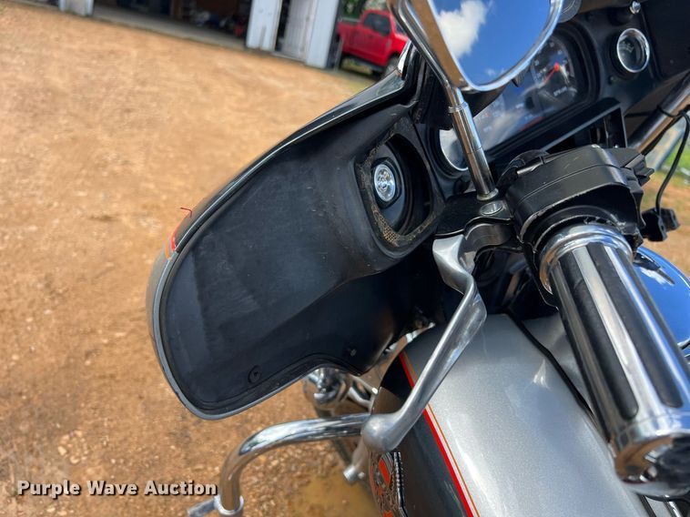 image for item EL2075 1993 Harley Davidson FLHTCU motorcycle