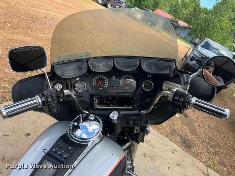 image for item EL2075 1993 Harley Davidson FLHTCU motorcycle