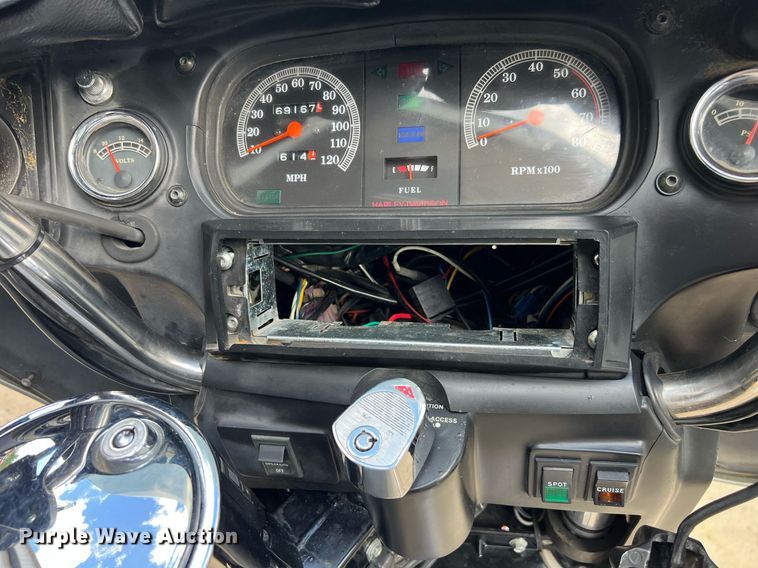 image for item EL2075 1993 Harley Davidson FLHTCU motorcycle