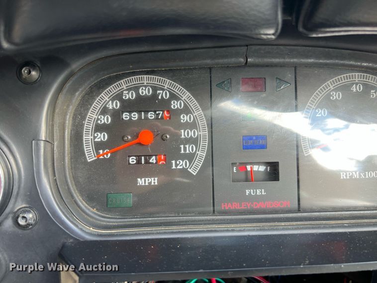 image for item EL2075 1993 Harley Davidson FLHTCU motorcycle