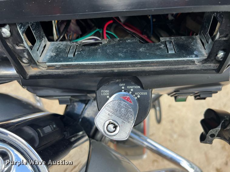 image for item EL2075 1993 Harley Davidson FLHTCU motorcycle