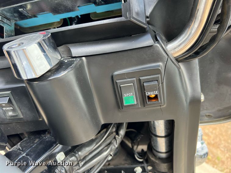 image for item EL2075 1993 Harley Davidson FLHTCU motorcycle